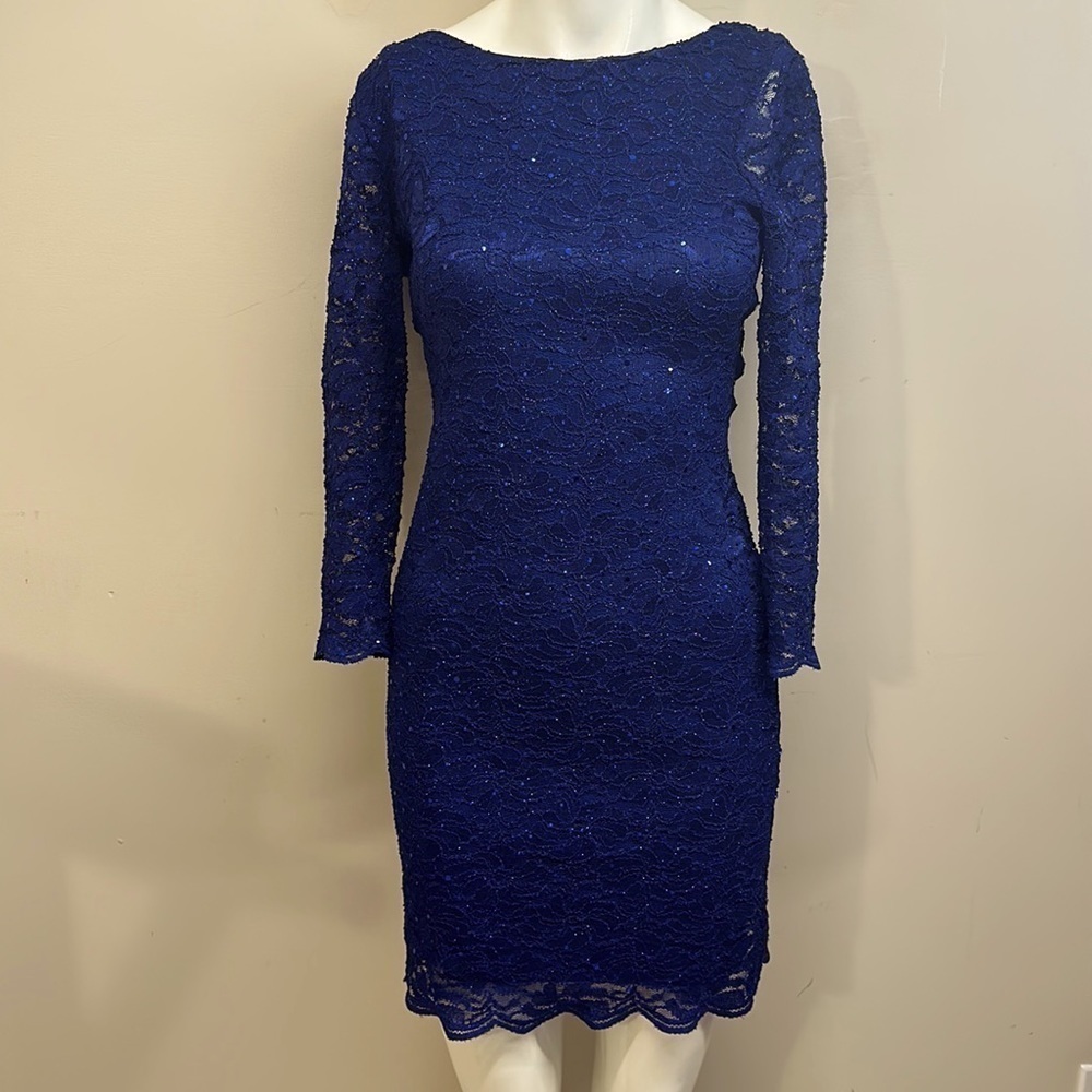 Le chateau navy blue sequin dress size 5/6